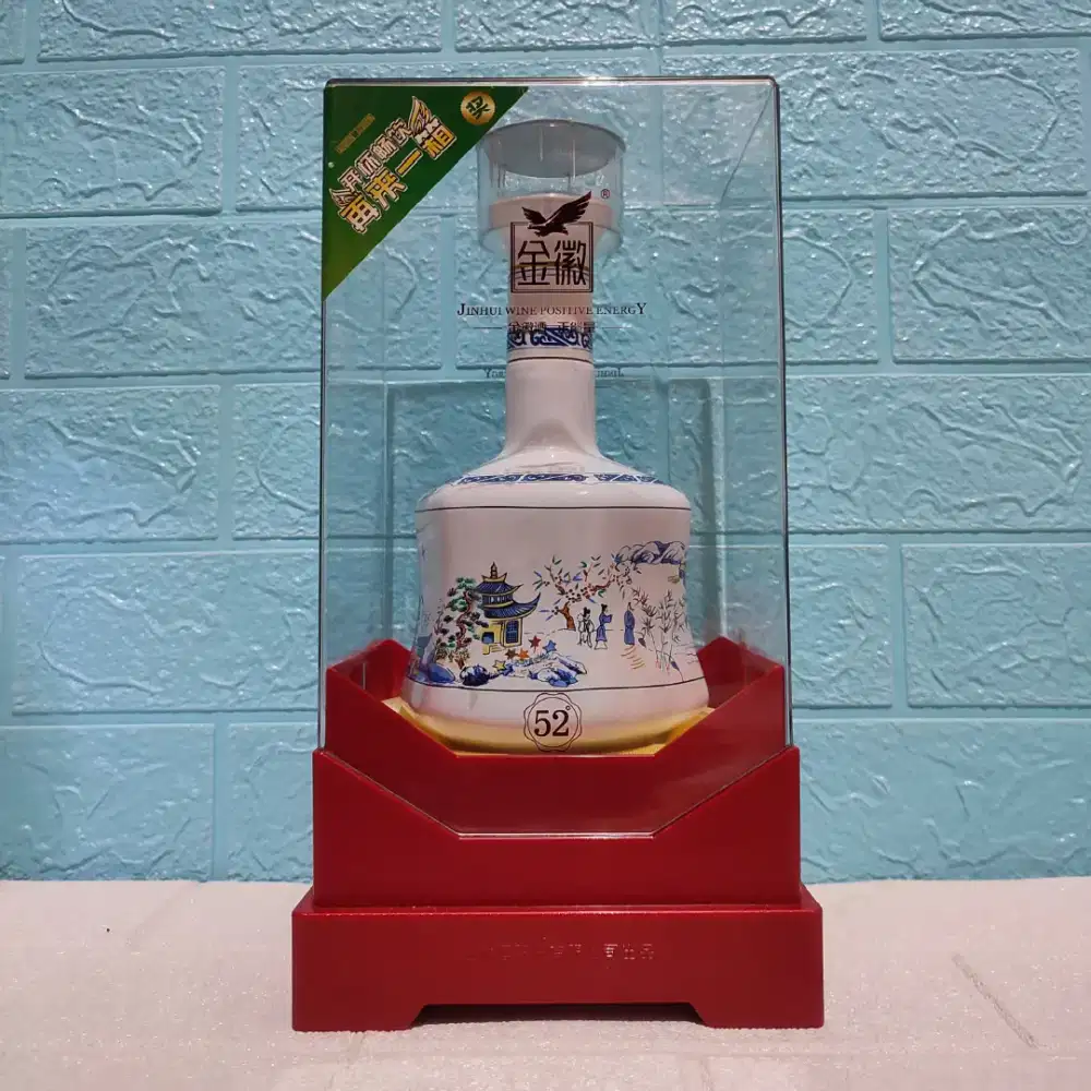 koleksi cantik botol kosong bekas mnman