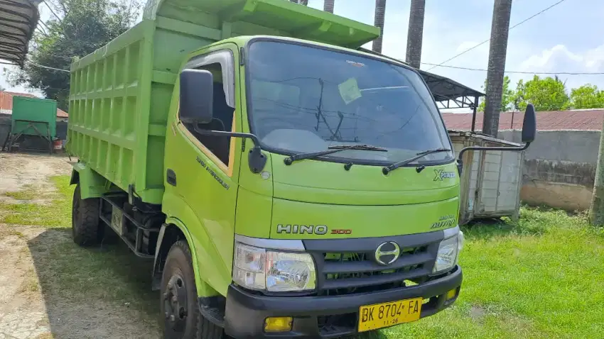 Hino Dutro Dumptruck 2016