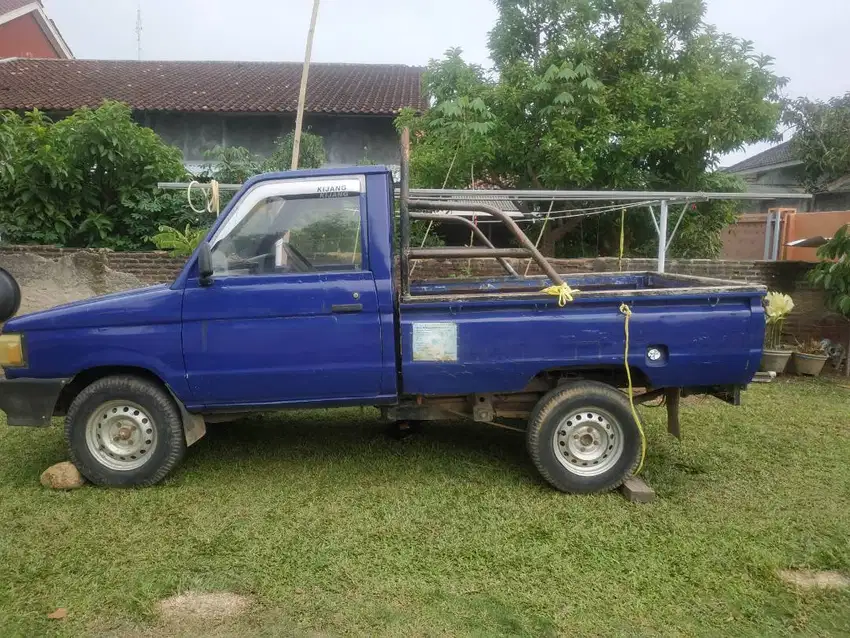 Mobil pick up kijang kf 50 nego