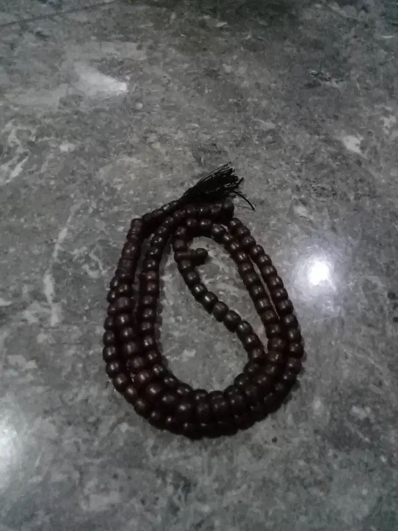 Tasbih Gaharu grade A+ tembus cahaya