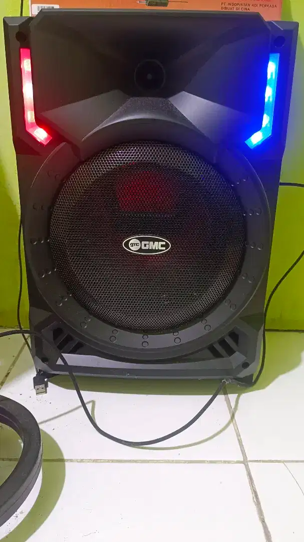 Speaker Portabel Bluetooth Karaoke Gmc 8 inch