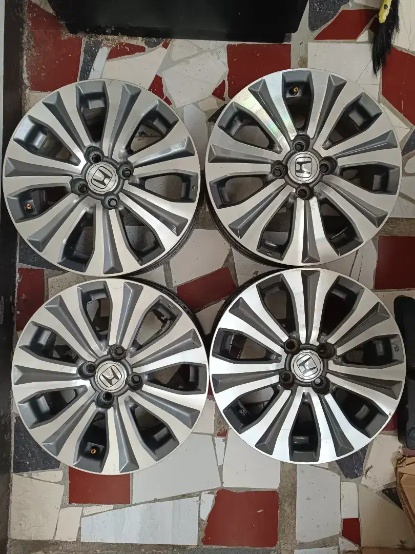 Velg Oem Honda Freed facelift