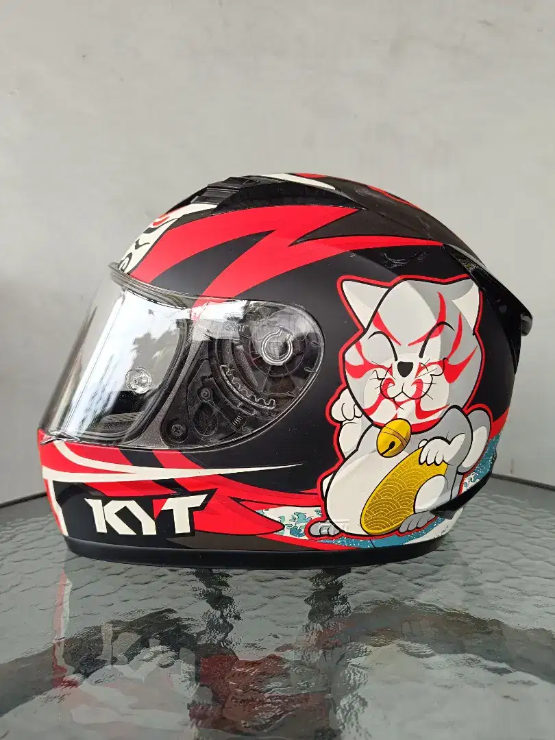 Helm KYT R10 Size XL