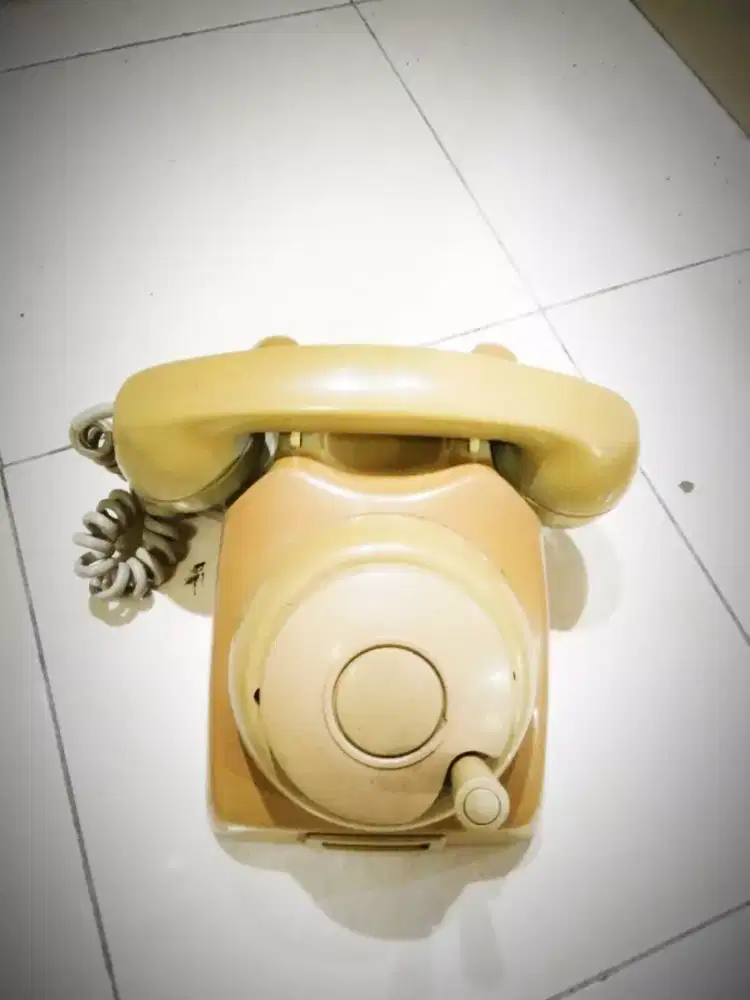 Telepon jadul buleud