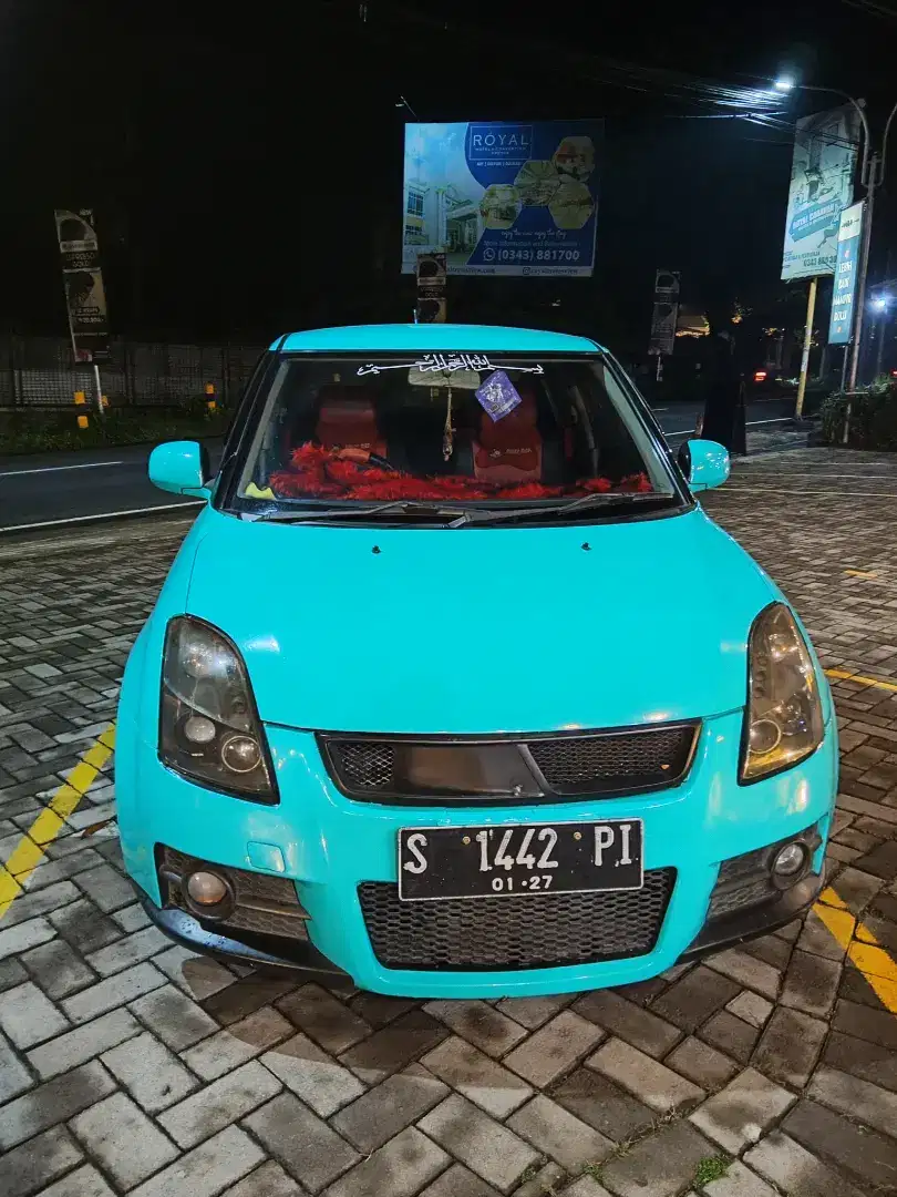 Bismillah saya jual mobil Swift 2008 full modif scotlat hijau tosca