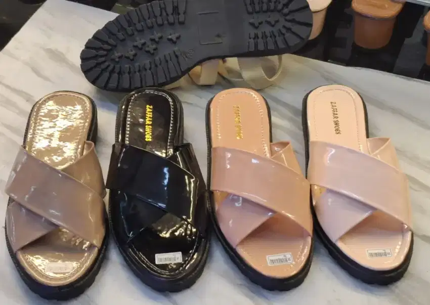 Sepatu sendal Wanita