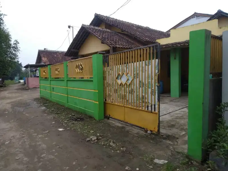 rumah kampung kota serang deket pasar lama