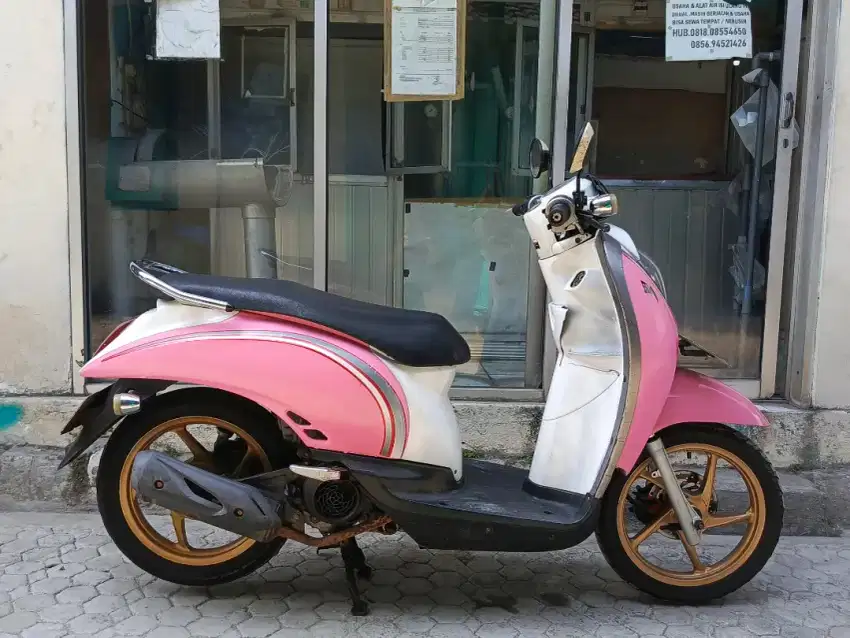 Scoopy karbu 2011 pink pajak hidup