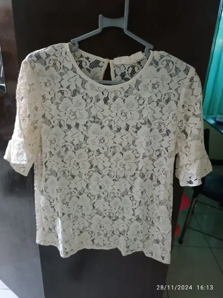 Baju atasan cewek second