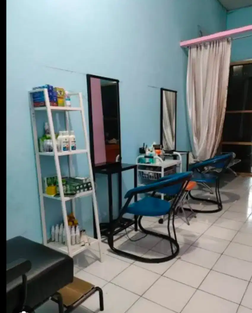 Terapis salon khusus wanita