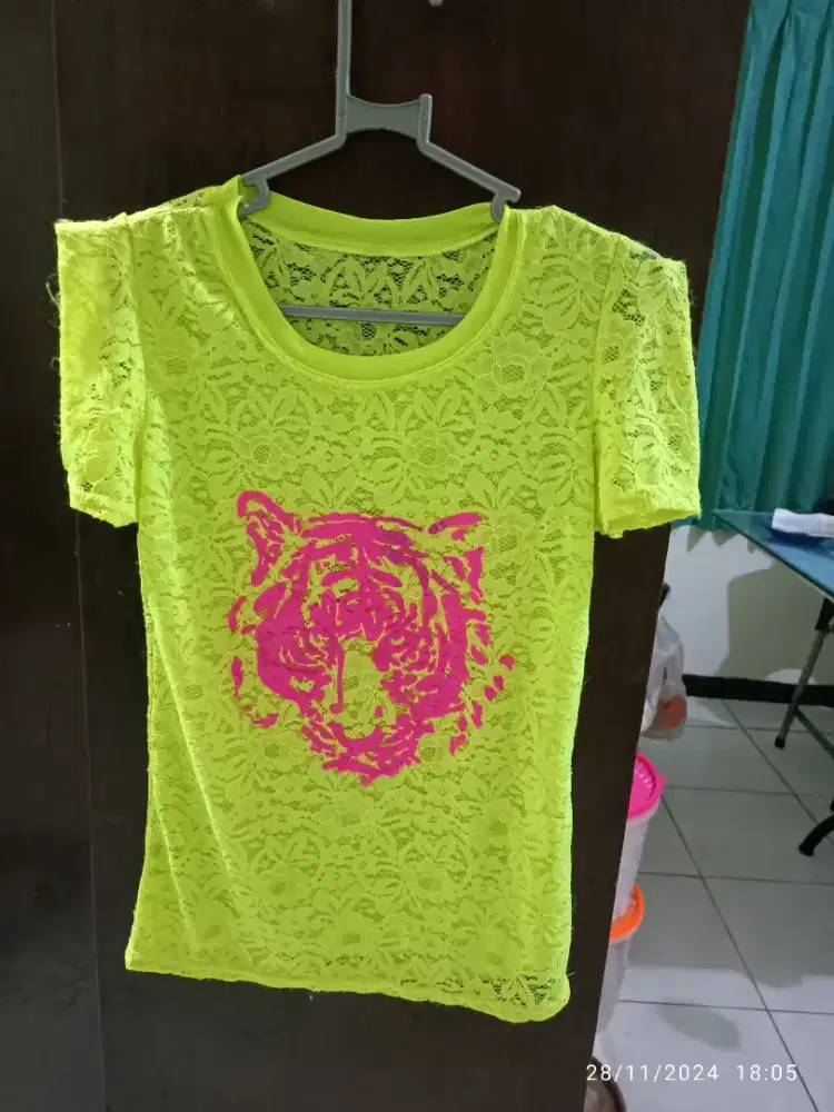 Atasan dan kaos cewek