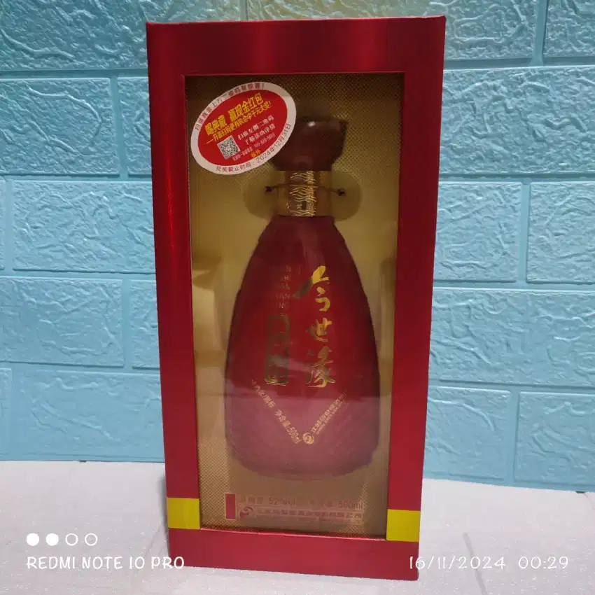 koleksi botol kosong antik bekas mnman