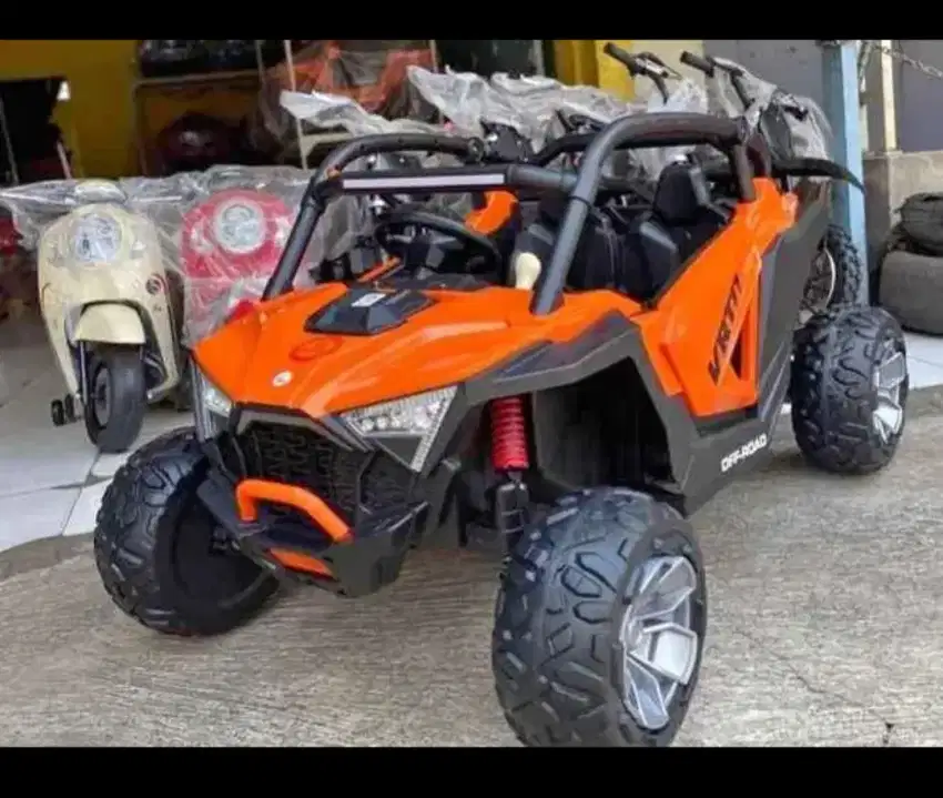 Mobil Aki Anak Remote Ban Karet Jumbo