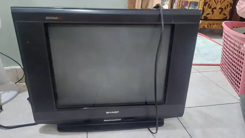 TV Sharp Piccolo Slim (Tabung)