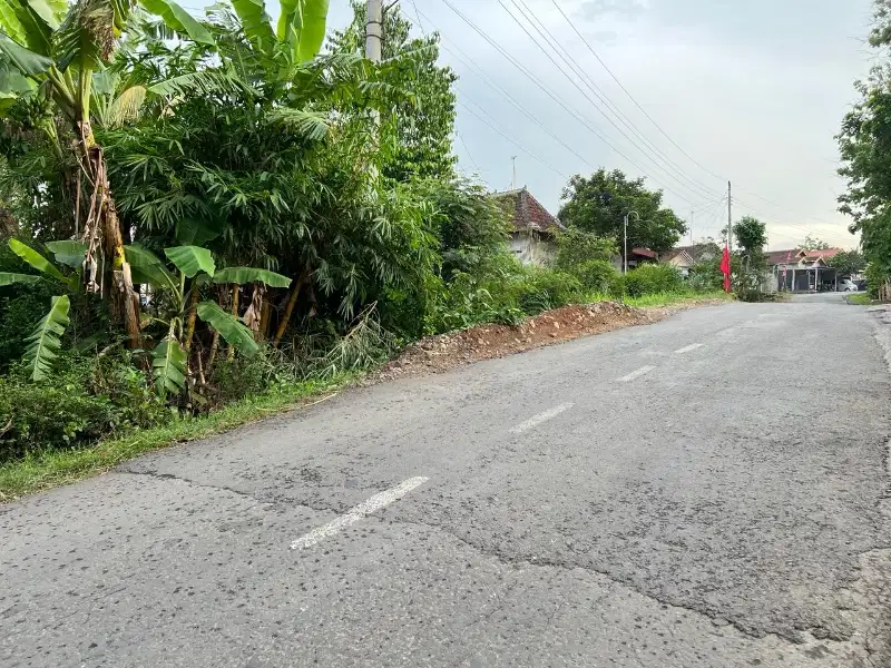 Dijual rumah tepi jalan raya dikerjo karanganyar