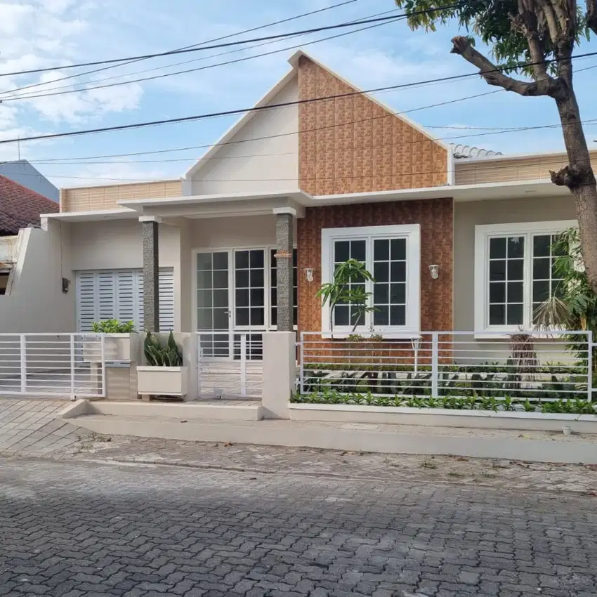 Dijual rumah bangunan baru di Puri Anjasmoro semarang