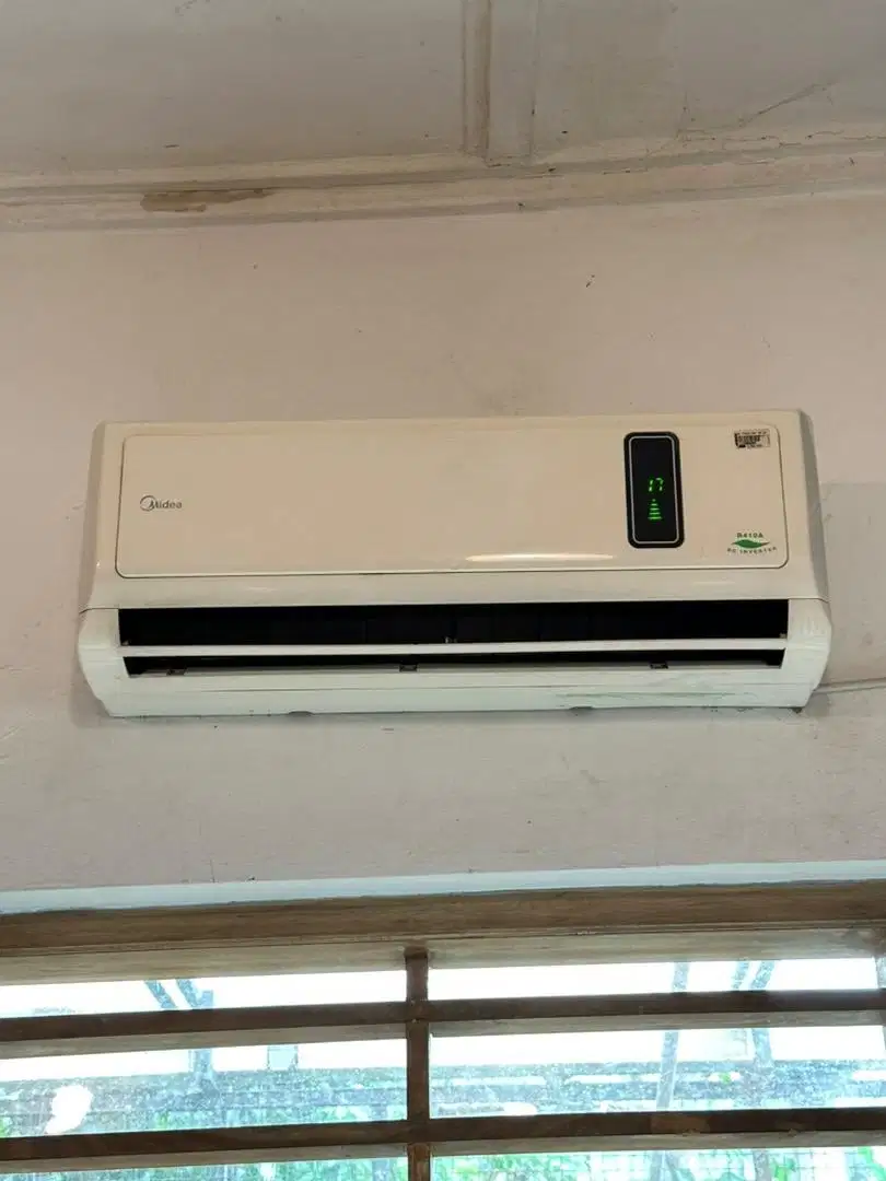 AC 1 PK MIDEA Inverter