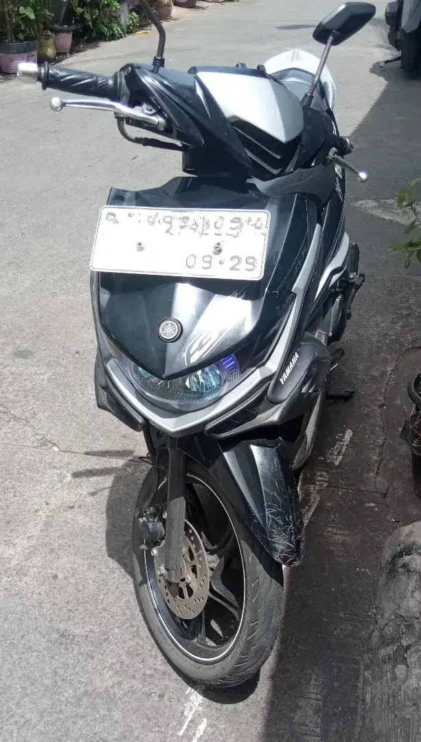 Xeon gt 125 tahun 2014 warna hitam