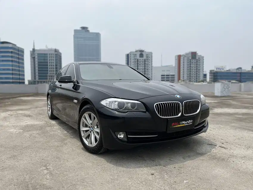 BMW 520i 2.0 Twin Turbo F10 2013 Km 58rb