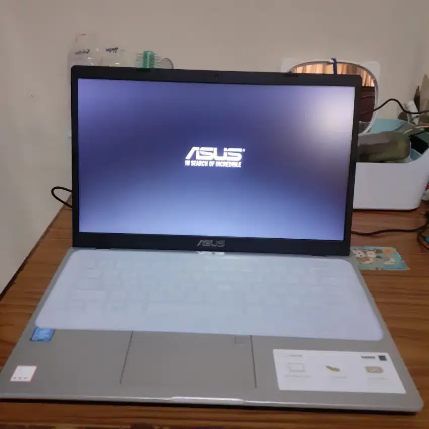 LIKE NEW laptop asus vivobook A416M 8gb