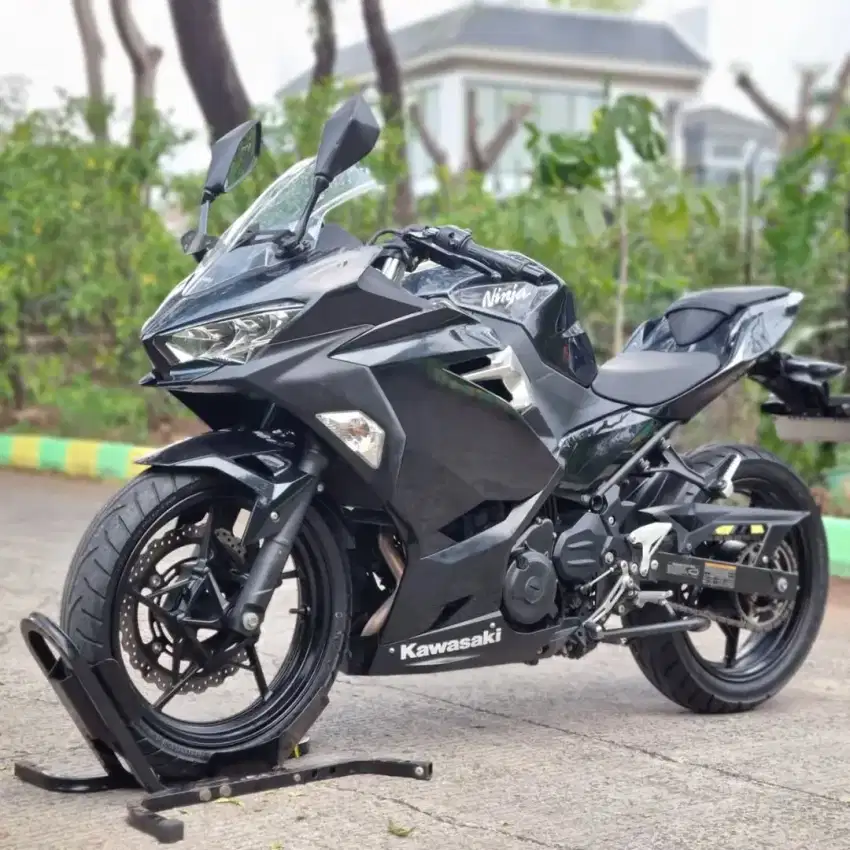 KAWASAKI NEW NINJA 250 FI TAHUN 2018 LOW KM 1000 PERAK ASLI GARANSI