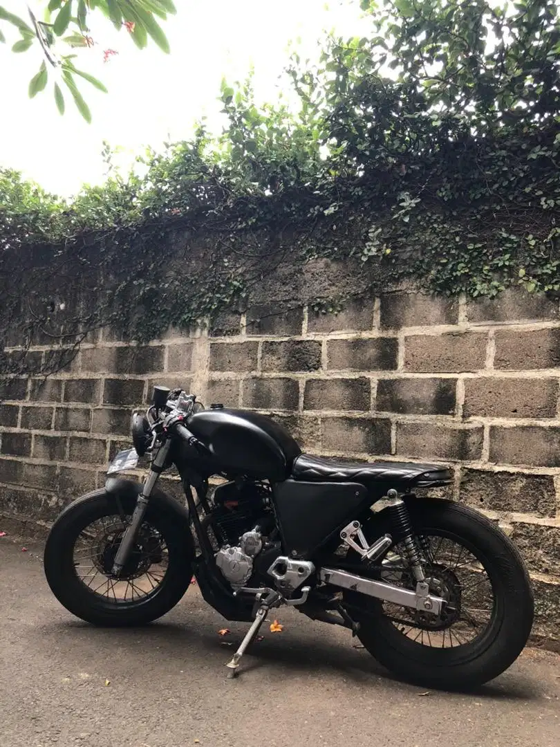 Motor Custom Yamaha Scorpio Bratstyle Caferacer