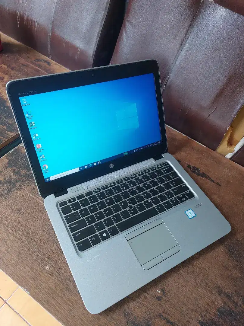 MULUS -HP Elitebook 820 G3 •SLIM •SSD 128GB •8GB•Desaigner-Batre Awet