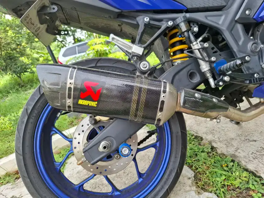 DIJUAL KENALPOT AKRAPOVIC CARBON SLIP-ON 2024 UNTUK YAMAHA R25/MT25.