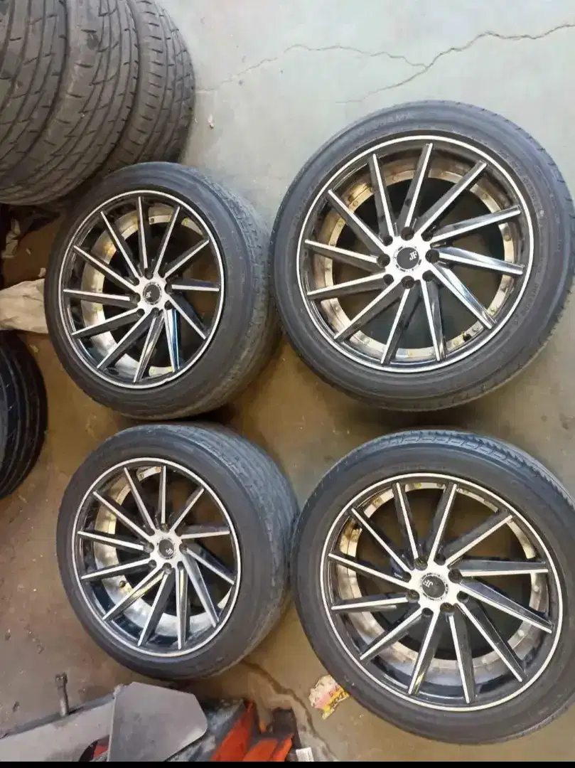 Jual velg JF luxury R17 lebar 7,5/8,5 double PCD include ban YOKOHAMA