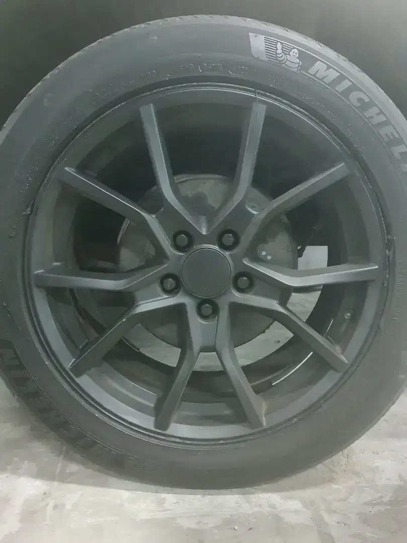 Velg R18 5x114 Lebar 8 ET 40