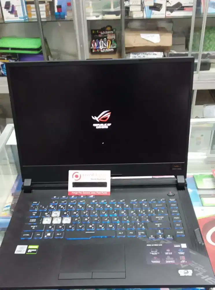 Asus ROG Strix G512LI,  i7 10750H, 512 GB SSD, GTX 1650 Ti, Ram 16Gb