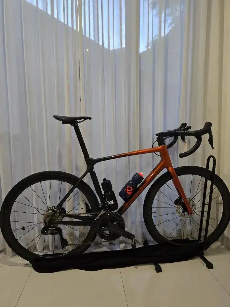 Jual sepeda roadbike GIANT TCR ADVANCED PRO DISC 0 ULTEGRA DI2 12speed