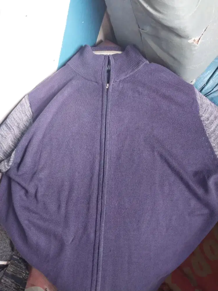 Sweater Rajut Ungu Pria