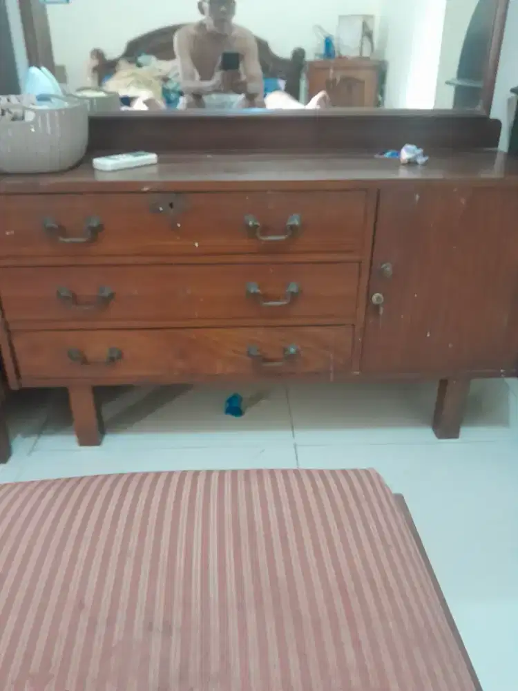 Meja rias jati lawas