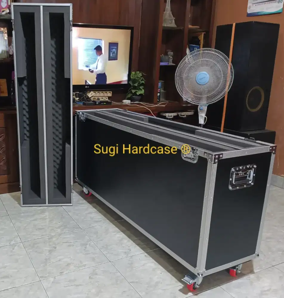 Hardcase LED TV 60 Inchi Isi 2 Unit + Roda