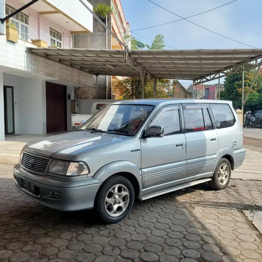 Kijang krista istimewa