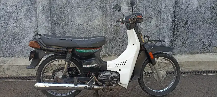 Motor Klasik Suzuki RC 100