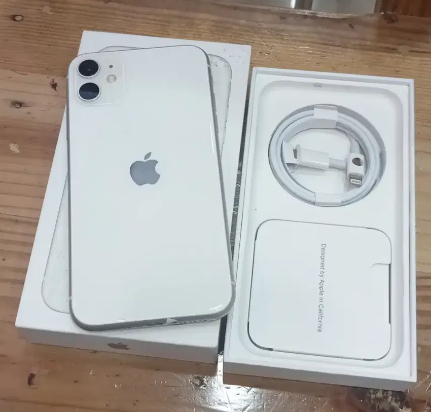 Hp second iphone 11 64gb putih ibox BH 90% fullset