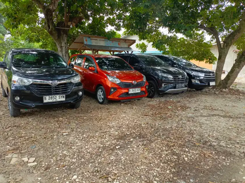 Rental mobil. Sewa mobil harian, mingguan & bulanan lepas kunci.