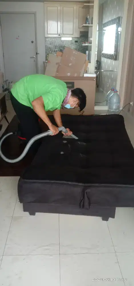 Jasa cuci sofabed matras kasur menghilangkan tungau dan noda