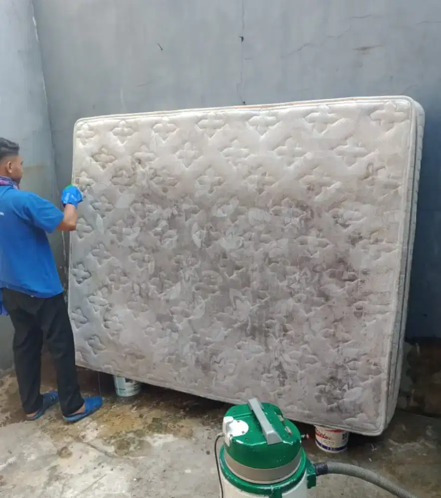 Jasa cuci kasur sepringbed matras ngilangin noda dan tungau bersih