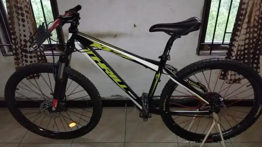 Sepeda thrill agent x2 pro