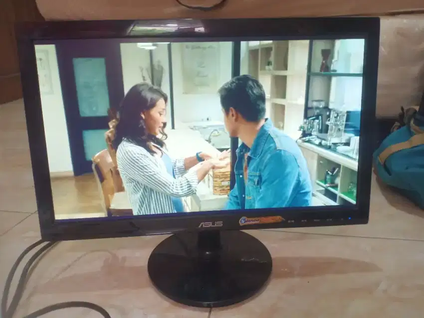 Monitor LED Asus 19 inchi mulus boleh nego