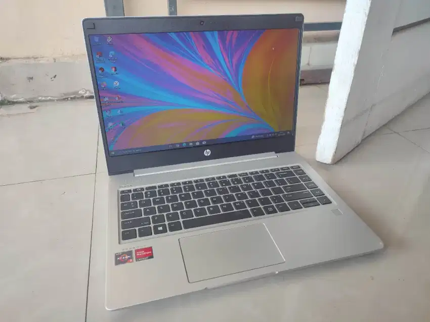 Hp ryzen 7 3700 ram 16gb ssd 256gb radeon 9gb batre3jam kencang mobile