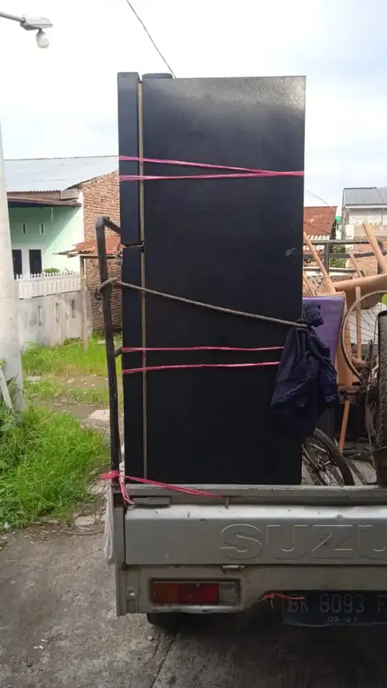 Terima kulkas rusak, AC, genset, dll