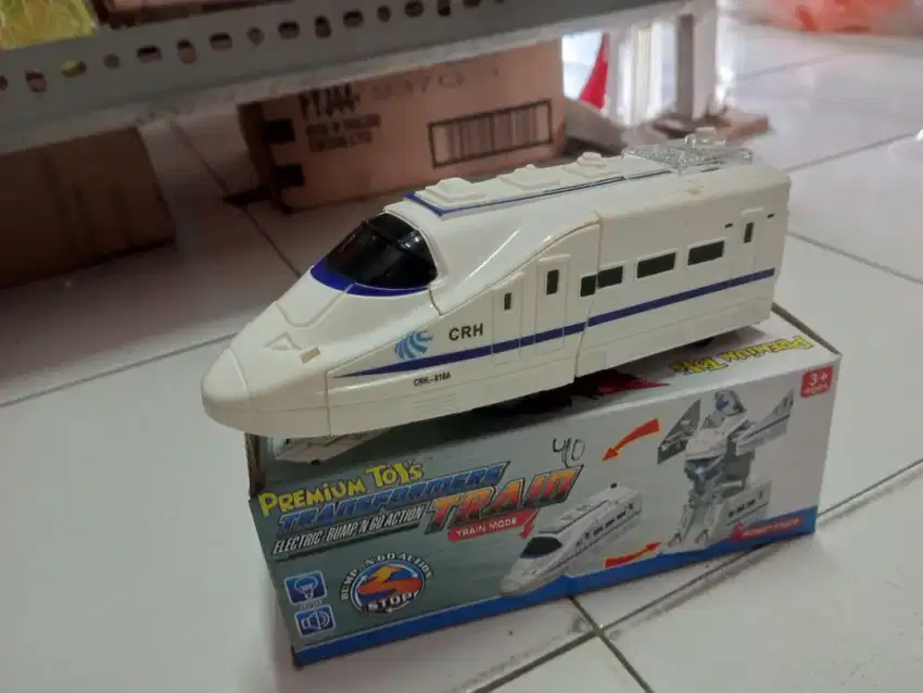 Mainan anak Transformers train