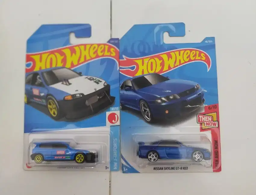 Take all hot wheels 2 item Honda Civic sama Nissan R33