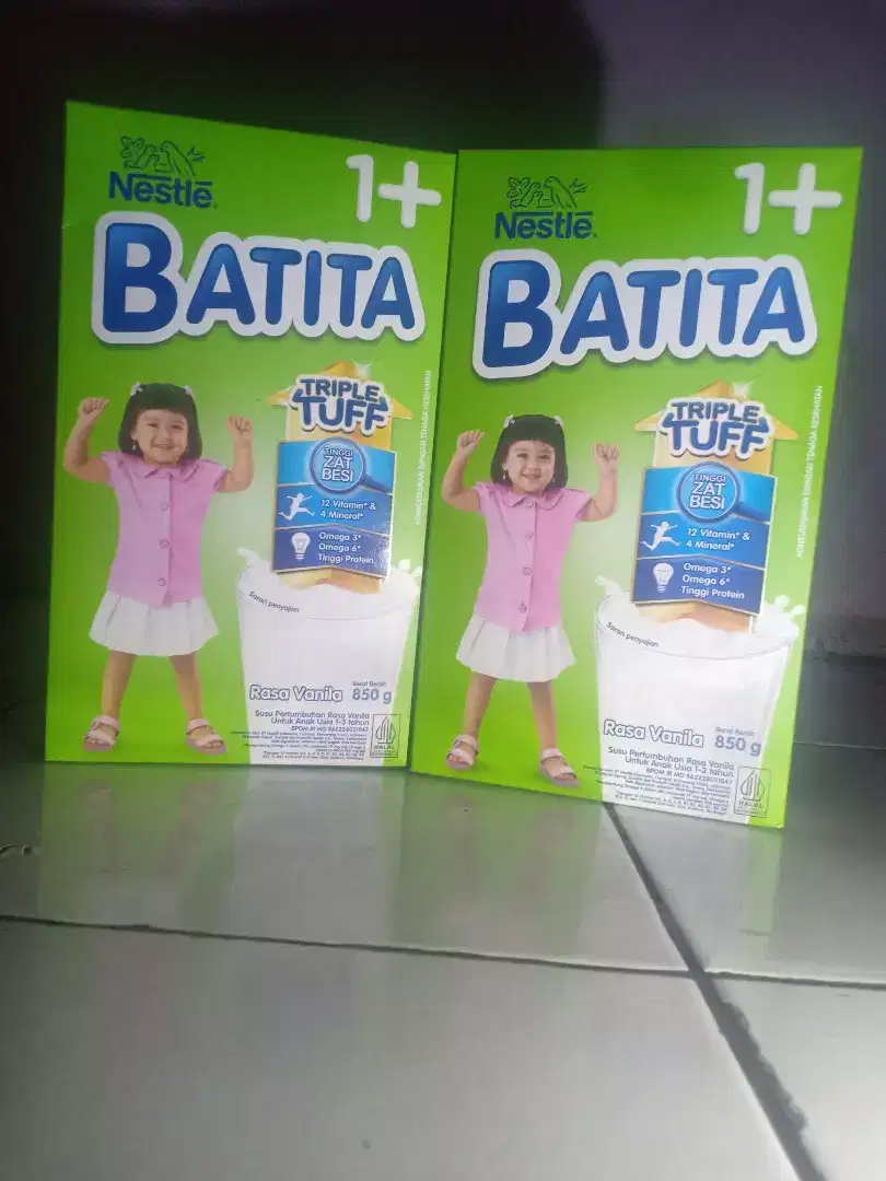 Susu batita 1+ vanilla 850gr,baju dan sepatu anak