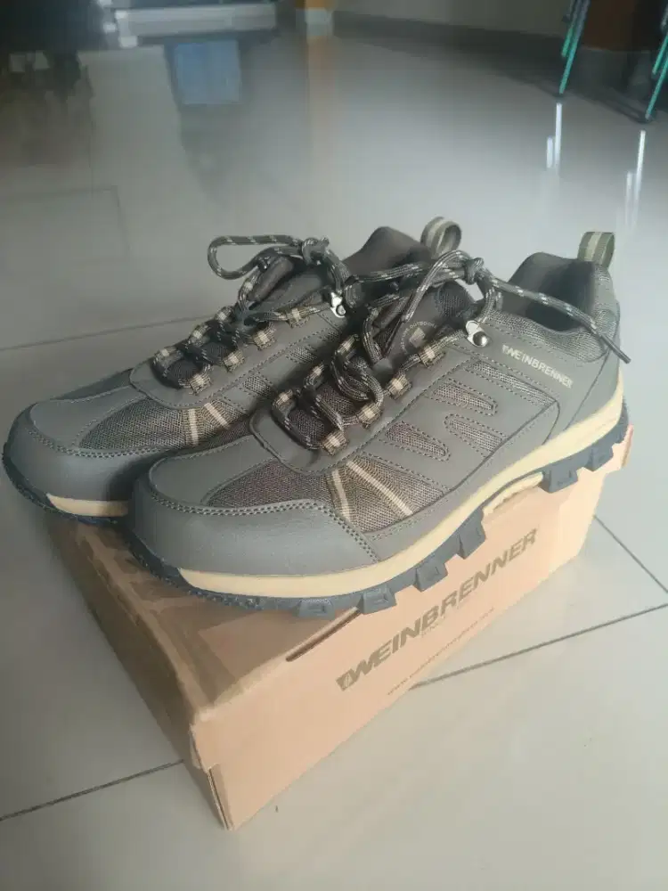Sepatu Outdoor Pria Weinbrenner