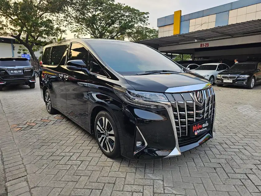 Alphard 2.5At G Atpm 2018/2019 black on beige